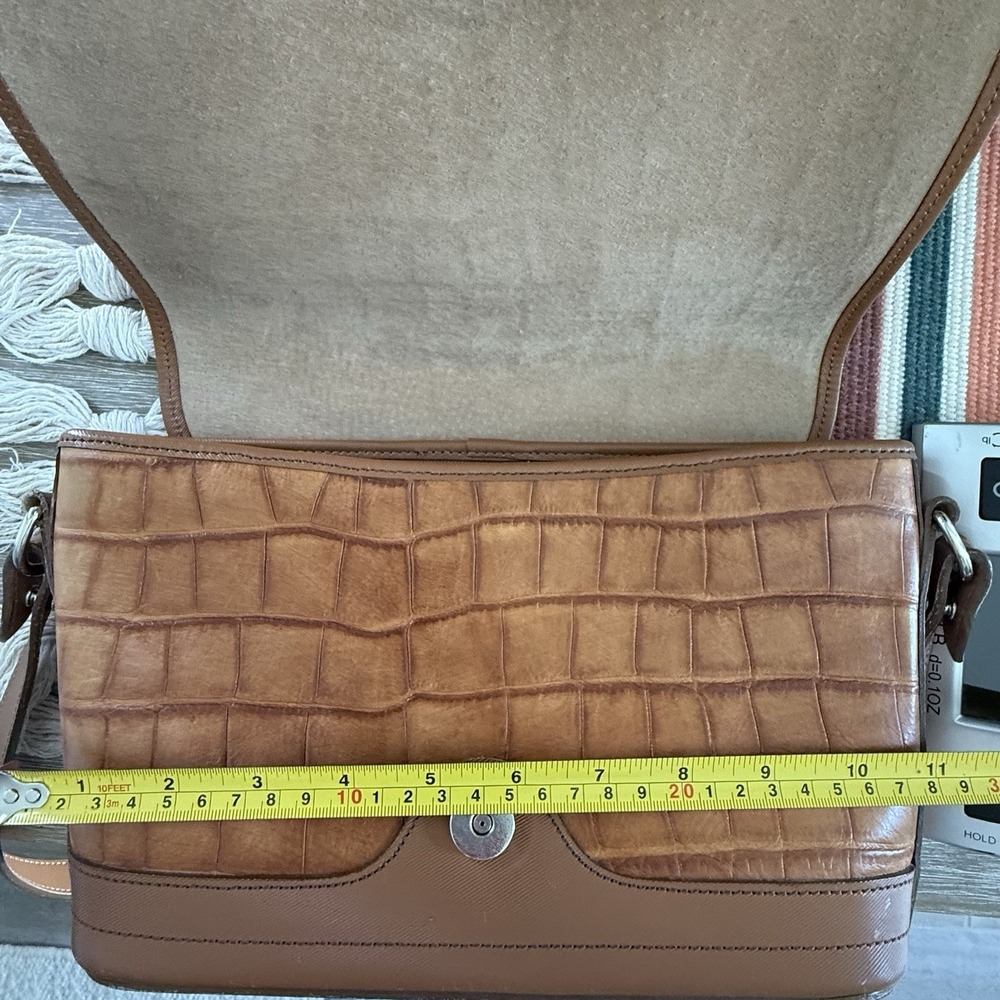 Vintage Dooney & Bourke Bayou Alligator‎ Embossed Full Flap Shoulder Bag - Picture 13 of 16